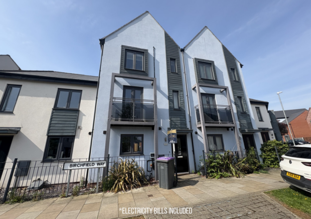 Large 4 Bed Terraced House for rent