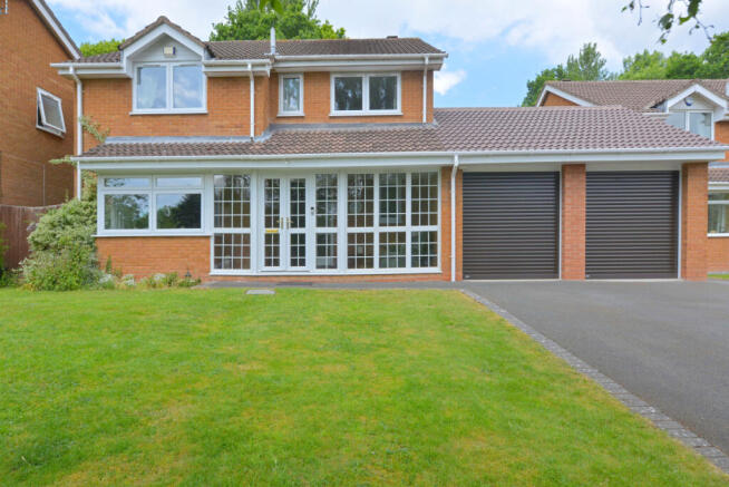 4 Bedroom detached home for Sale