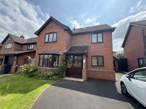 4 Bed Detached Home for rent