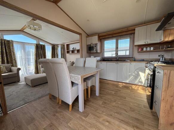 Kitchen / Diner