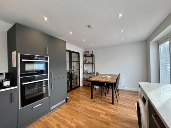 Kitchen/Dining Area