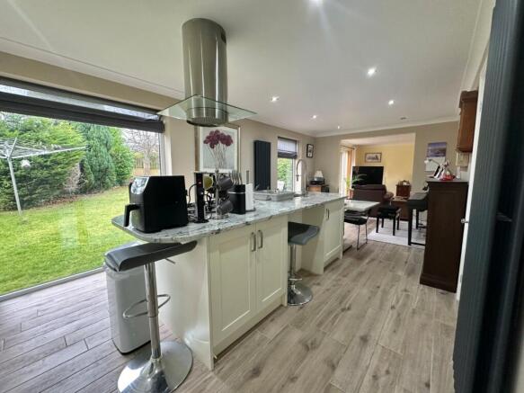 Kitchen/Dining