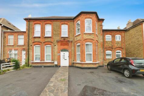 Aldborough Road South, Ilford, IG3