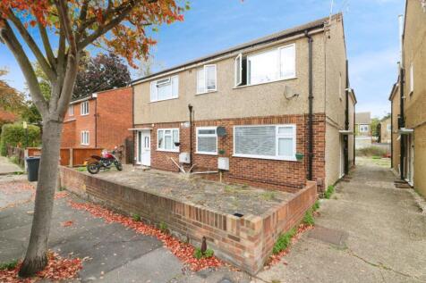 Abbey Road, Ilford, IG2