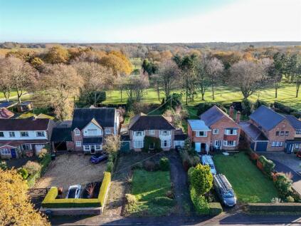 Station Road, Wythall