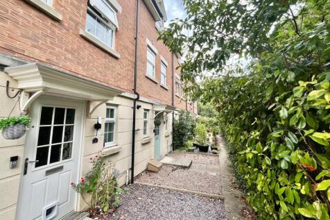 Smithers Close, Stapeley, Nantwich, Cheshire, CW5