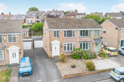 St. Andrews Drive, Brighouse, West Yorkshire, HD6