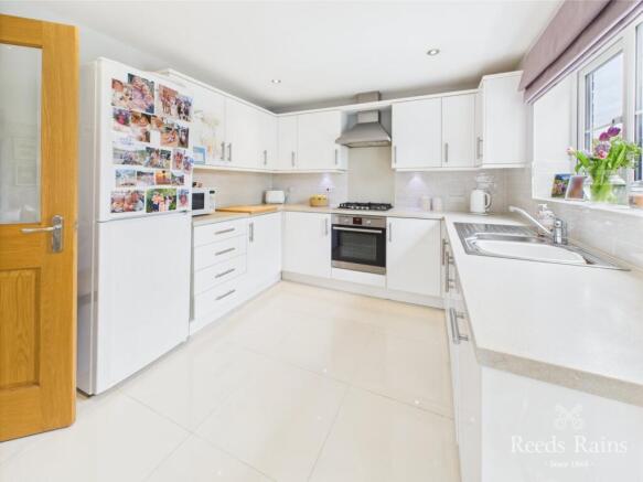 Kitchen/Dining/Snug