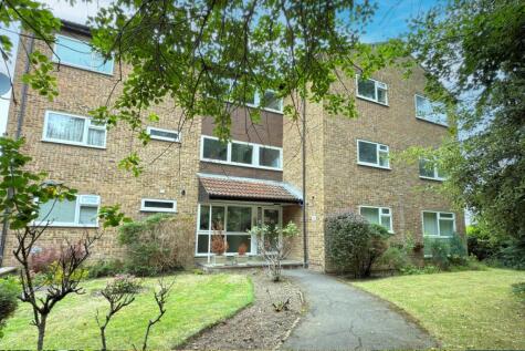 Hogarth Court, Steeplands, Bushey