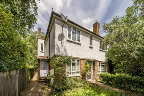 Chiswick - 3 bedroom flat for sale