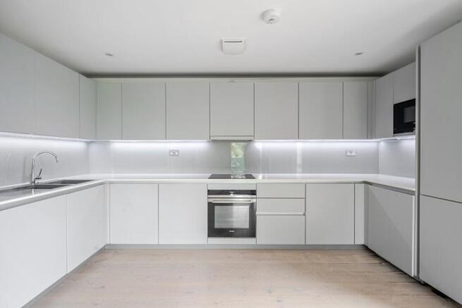 1300301-13-6831fe...