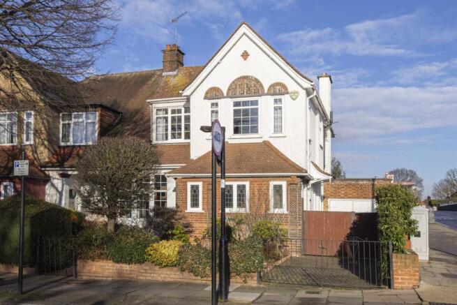 4 bedroom semi-detached house for sale in Oakley Avenue, Ealing, W5