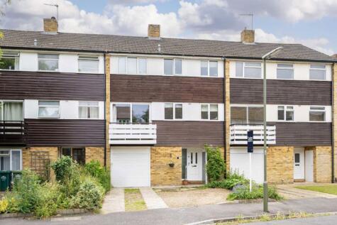 Kenton Avenue, Sunbury-On-Thames