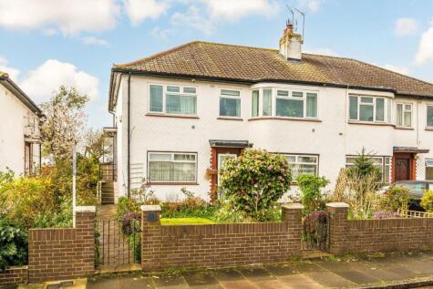 Otterburn Gardens, Isleworth