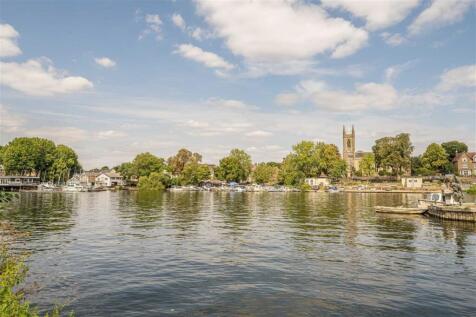 Buckingham Gardens, West Molesey