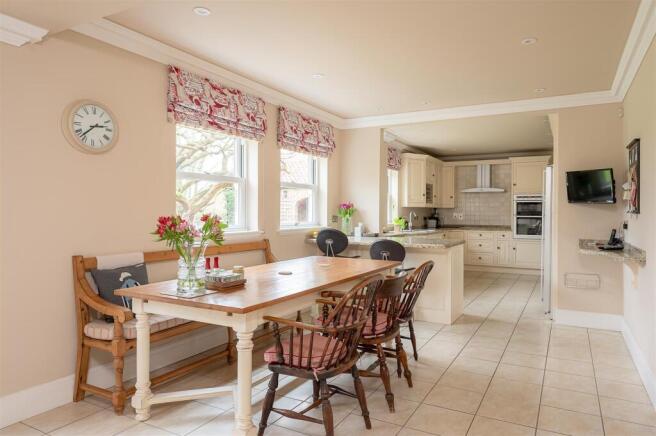 Kitchen Breakfast Room