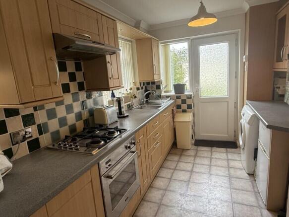 Kitchen Pic 2