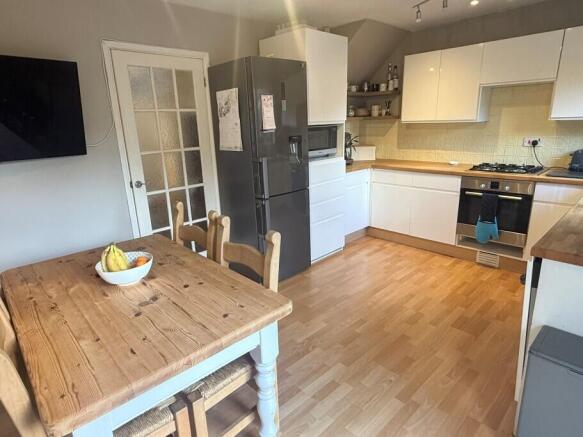 Kitchen/Diner Pic 1