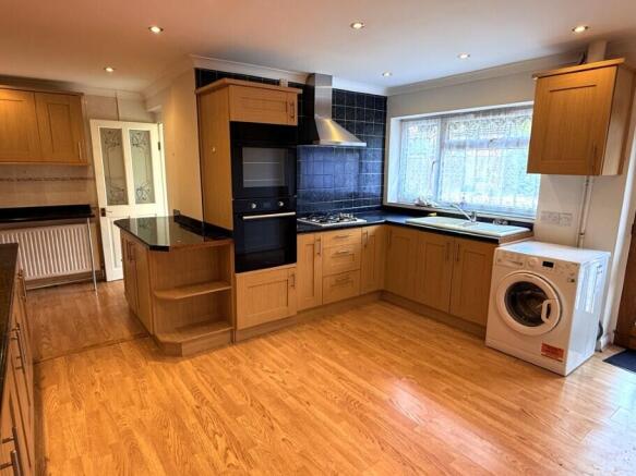 Kitchen Pic 1