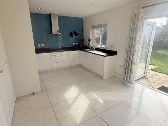 Kitchen Pic 1