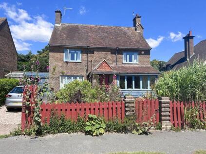 Cooden Drive, Bexhill-On-Sea TN39 3AH