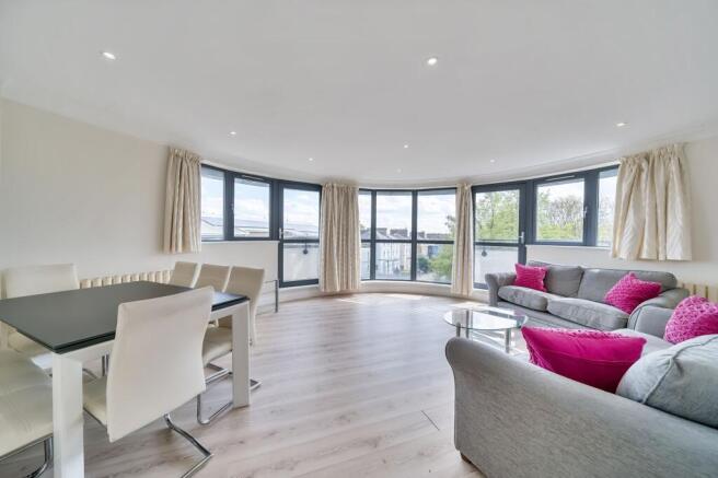 Living room / Dining Room