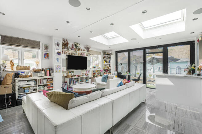 Reception/Kitchen