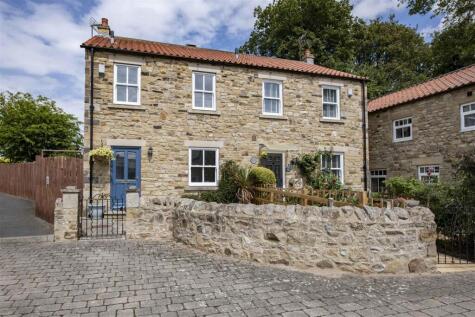 Davisons Court, Gainford