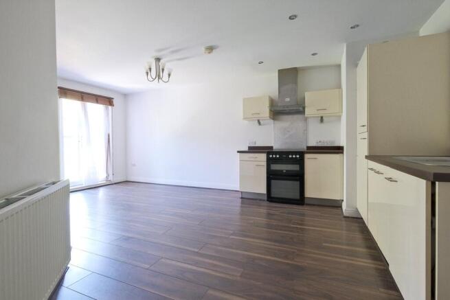 Living / Kitchen