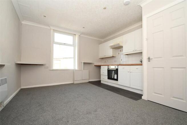 Lounge & Kitchen