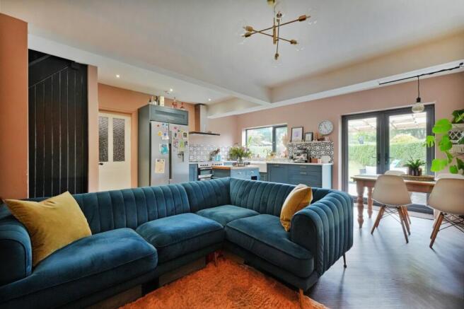 Open Plan Family Room and Kitchen