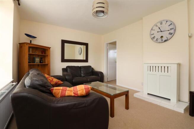 SITTING ROOM: