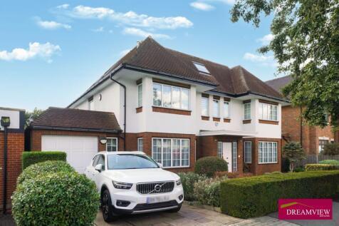 6 bedroom Detached for sale