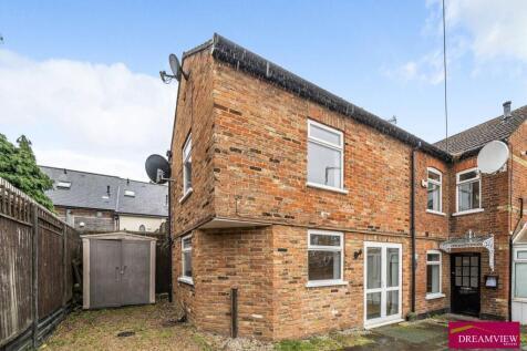 3 bedroom Terraced for rent