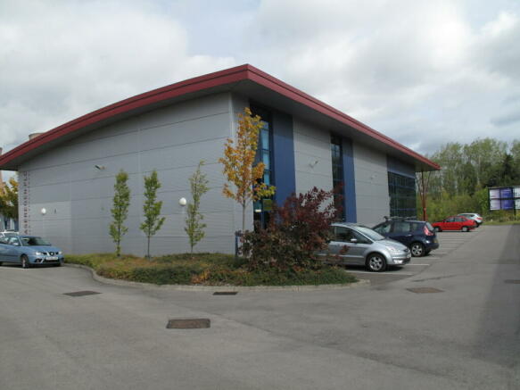 Gallery Image #4 for gbtowe01 - Towers Business Park - 1643