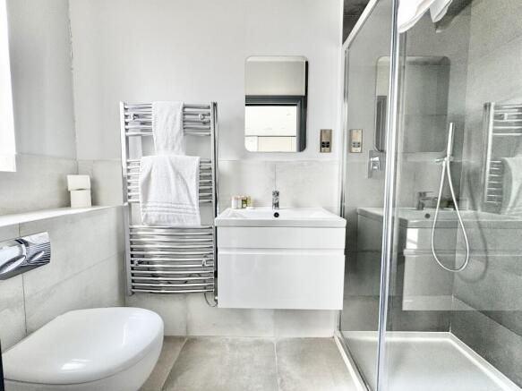 En-suite Bathroom