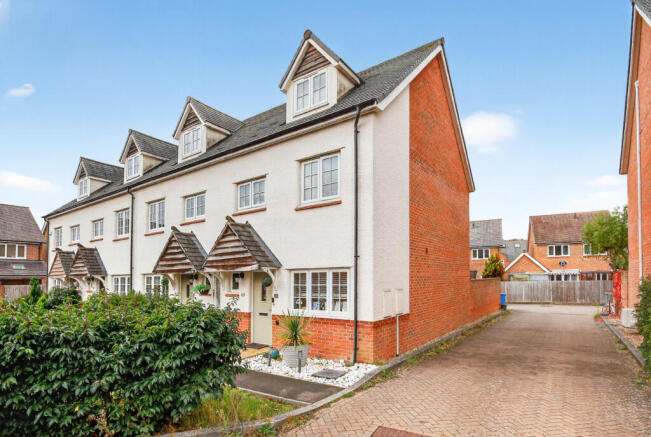 12stonechatcroftlarge1