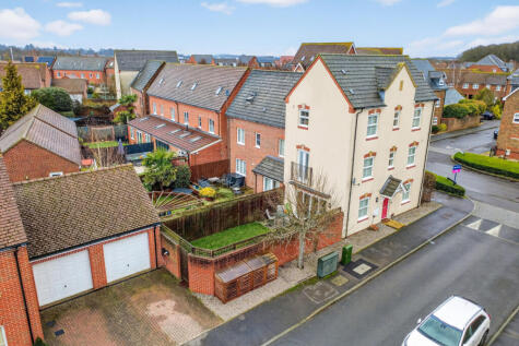 Bullfinch Rise, Bracknell, RG12