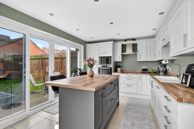 29bullfinchriselarge10