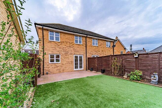 3 bedroom semi-detached house for sale in Chamberlain Way, New ...