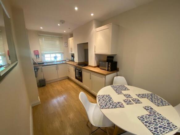 Kitchen/Dining Area