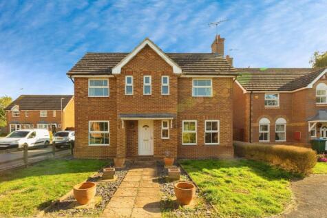 Bowler Road, Aylesbury, HP21