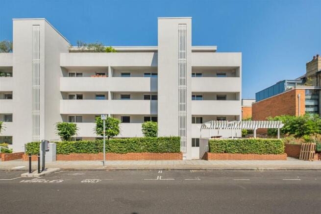 Apartment_6__43_Carlton_Drive_Putney__London__SW15