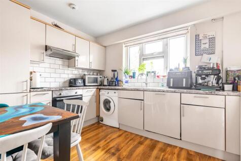 Avondale House, Mortlake, London, SW14