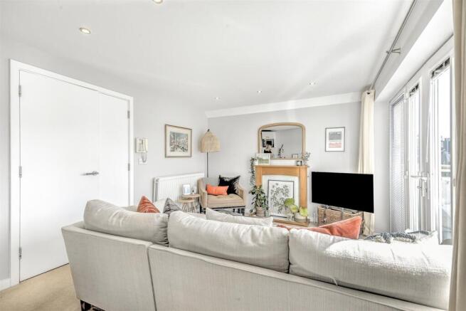 Lounge 2