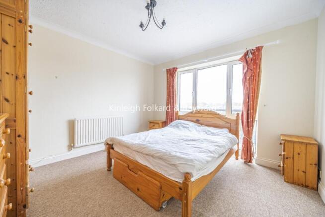 ff5842e5-f147-4c70-9