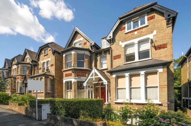 2 bedroom flat to rent in crystal palace park road crystal
