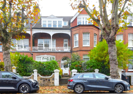 Queens Avenue, Muswell Hill, N10