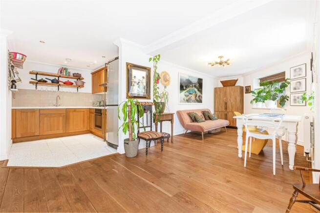 Kitchen/dining area