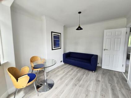 Cleveley Crescent, London, W5